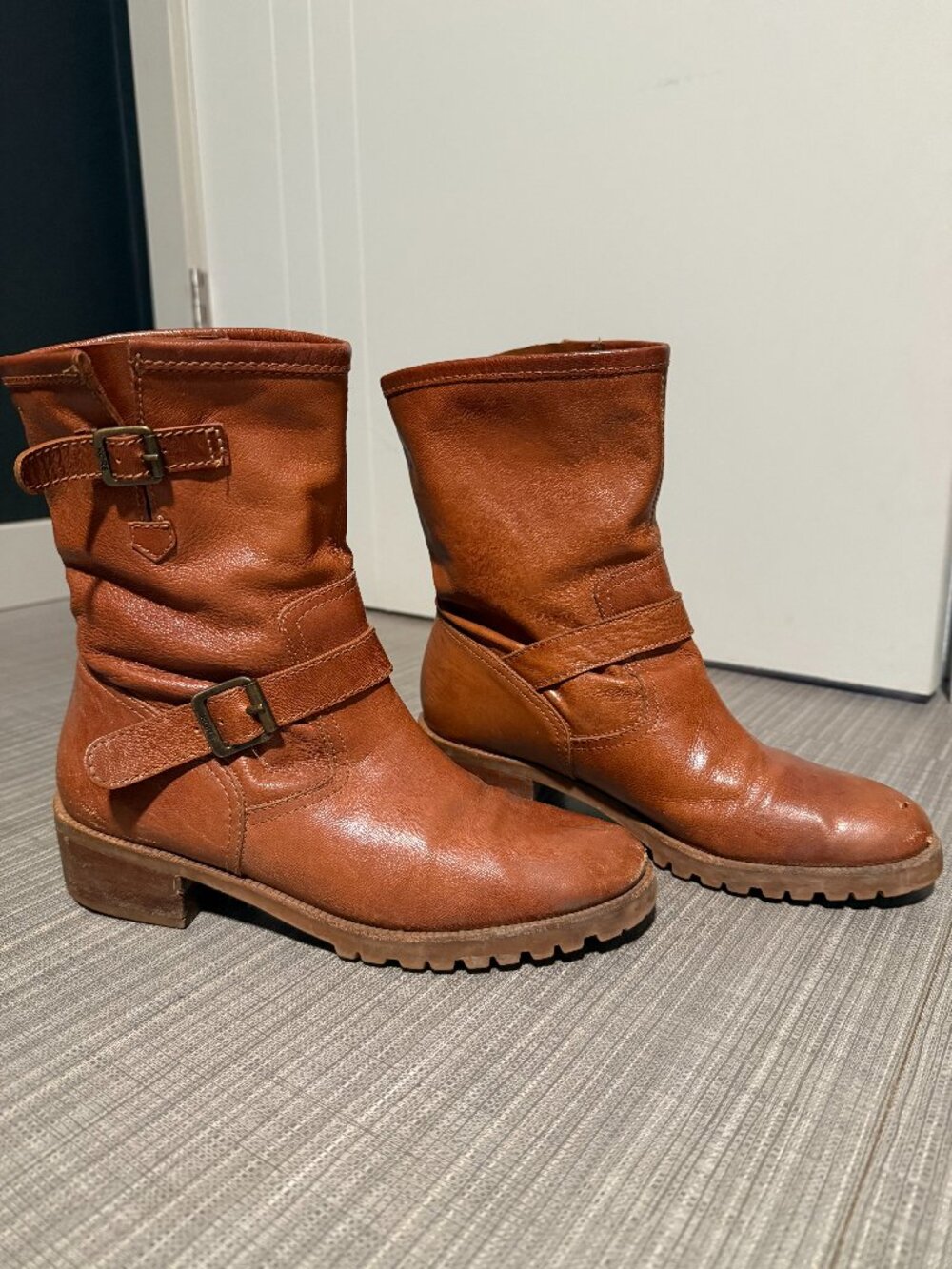 Michael Kors Women’s Booties ✨  (Size 7.5, Brown Leather)